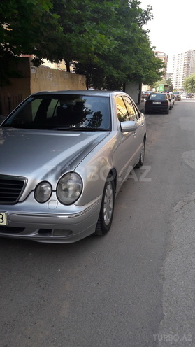 Mercedes E 220 2000, 380,250 km - 2.2 l - Bakı