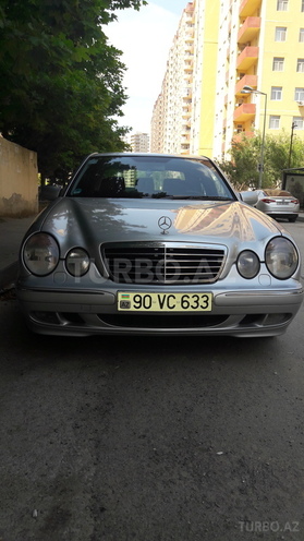Mercedes E 220 2000, 380,250 km - 2.2 l - Bakı