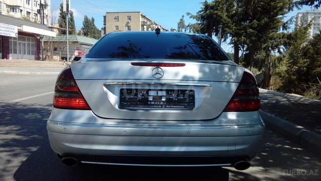 Mercedes E 220 2006, 268,000 km - 2.2 l - Bakı