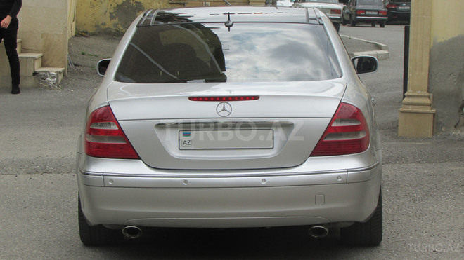 Mercedes E 240 2002, 263,128 km - 2.6 l - Gəncə
