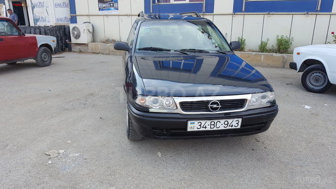 Opel Astra 1995, 299,000 km - 1.6 л - Bakı