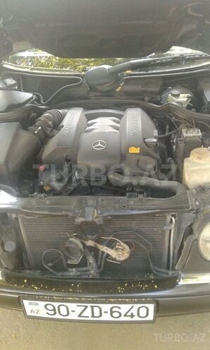 Mercedes E 240 1999, 196,000 km - 2.4 l - Bakı