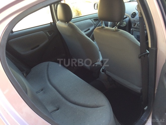 Toyota Vitz 2000, 158,000 km - 1.0 l - Bakı