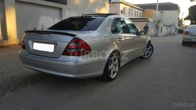 Mercedes E 270 2002, 213,000 km - 2.7 l - Bakı