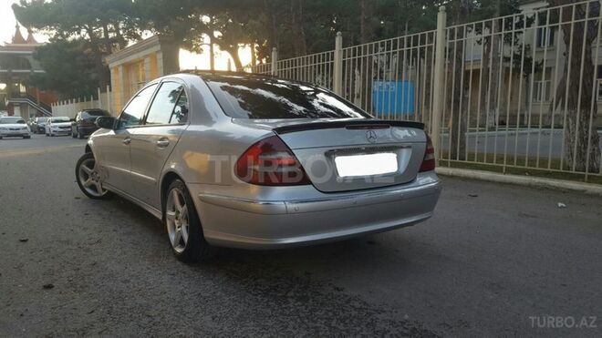 Mercedes E 270 2002, 213,000 km - 2.7 l - Bakı