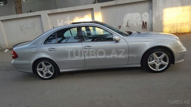 Mercedes E 270 2002, 213,000 km - 2.7 l - Bakı