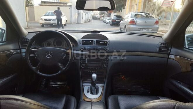 Mercedes E 270 2002, 213,000 km - 2.7 l - Bakı