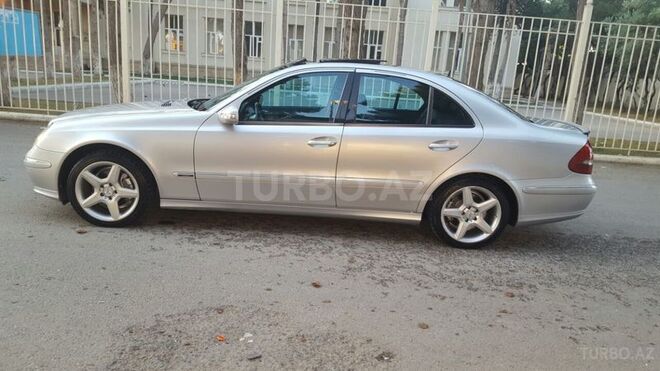 Mercedes E 270 2002, 213,000 km - 2.7 l - Bakı