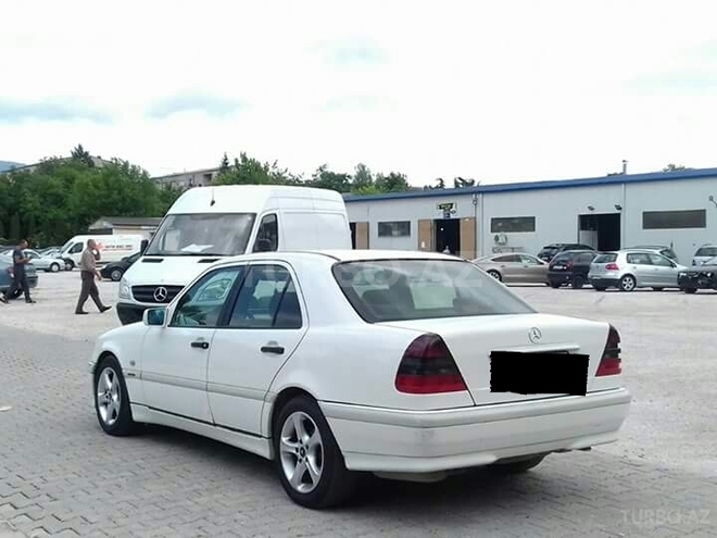 Mercedes C 200 1999, 285,000 km - 2.0 l - Bakı