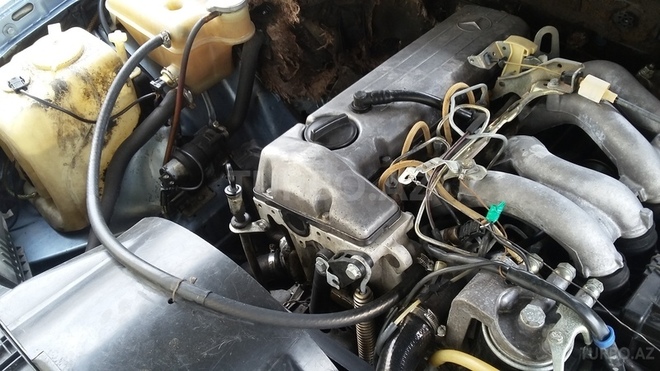 Mercedes E 200 1987, 325,000 km - 2.0 л - Bakı