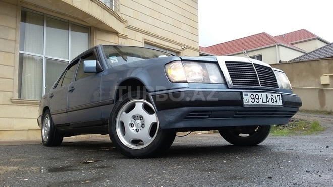 Mercedes E 200 1987, 325,000 km - 2.0 л - Bakı