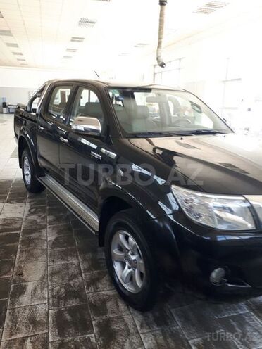 Toyota Hilux 2011, 72,500 km - 2.5 l - Bakı