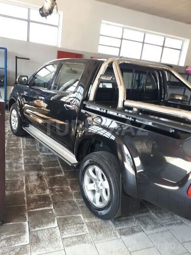 Toyota Hilux 2011, 72,500 km - 2.5 l - Bakı