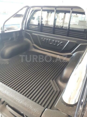 Toyota Hilux 2011, 72,500 km - 2.5 l - Bakı