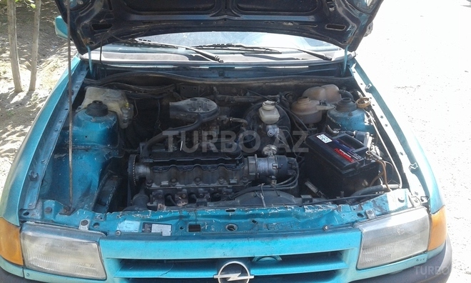 Opel Astra 1994, 266,660 km - 1.6 l - Bakı