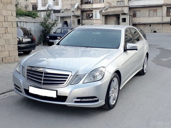 Mercedes E 220 2012, 140,300 km - 2.1 l - Bakı