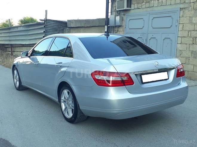 Mercedes E 220 2012, 140,300 km - 2.1 l - Bakı