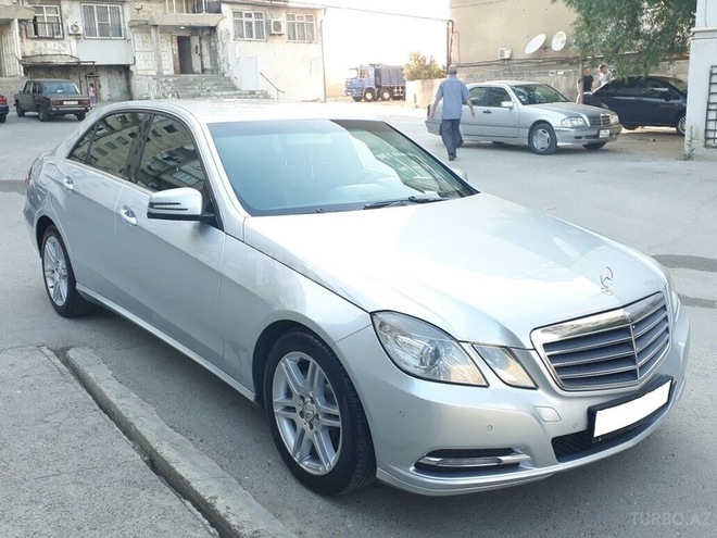Mercedes E 220 2012, 140,300 km - 2.1 l - Bakı