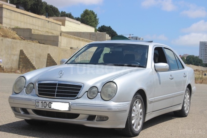 Mercedes E 320 2001, 345,000 km - 3.2 l - Bakı