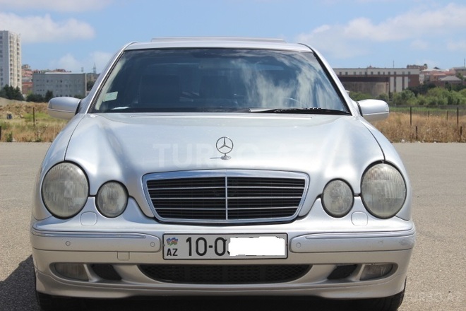 Mercedes E 320 2001, 345,000 km - 3.2 l - Bakı