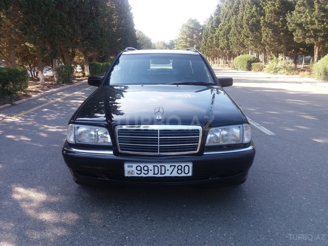 Mercedes C 200 2000, 202,573 km - 2.0 л - Sumqayıt