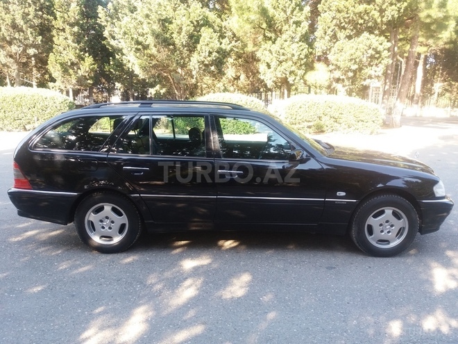 Mercedes C 200 2000, 202,573 km - 2.0 л - Sumqayıt