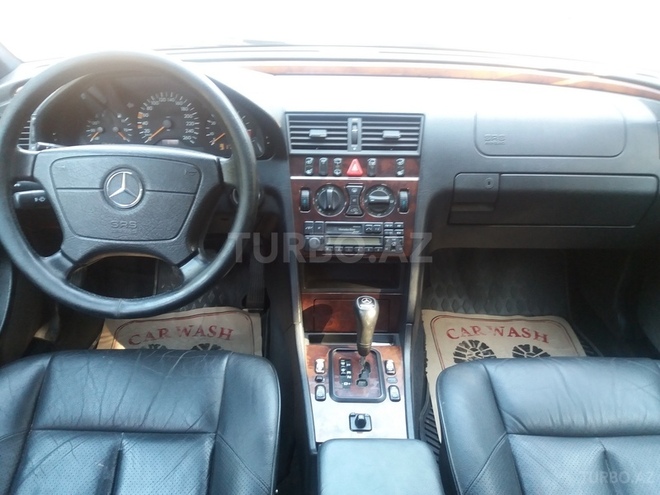 Mercedes C 200 2000, 202,573 km - 2.0 л - Sumqayıt
