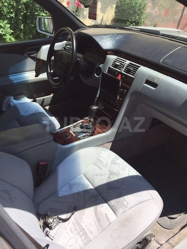Mercedes E 230 1996, 300,005 km - 2.3 л - Bakı