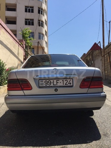 Mercedes E 230 1996, 300,005 km - 2.3 л - Bakı