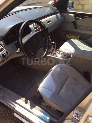 Mercedes E 230 1996, 300,005 km - 2.3 л - Bakı
