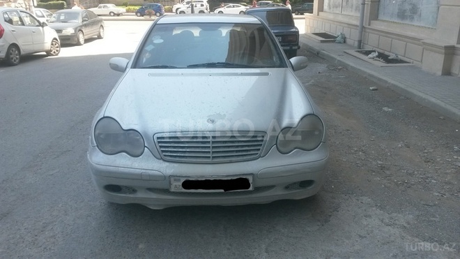 Mercedes C 220 2002, 195,000 km - 2.2 l - Bakı