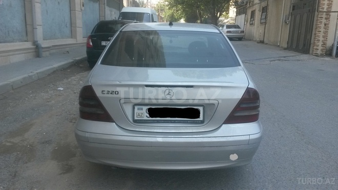 Mercedes C 220 2002, 195,000 km - 2.2 l - Bakı