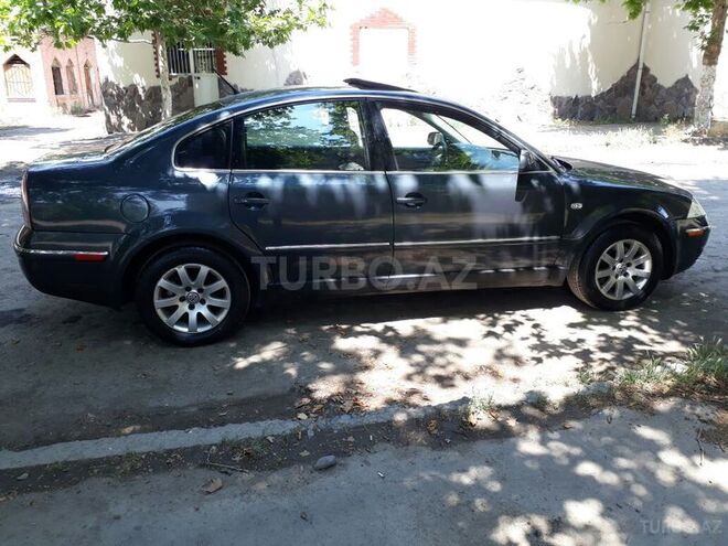 Volkswagen Passat 2002, 245,000 km - 1.8 l - Gəncə