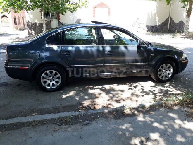 Volkswagen Passat 2002, 245,000 km - 1.8 l - Gəncə