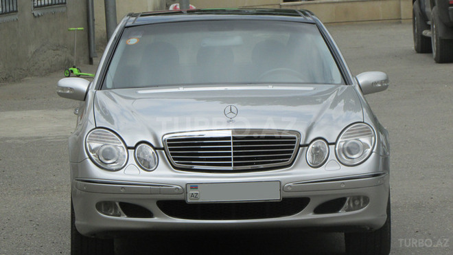 Mercedes E 240 2002, 264,121 km - 2.6 l - Göygöl