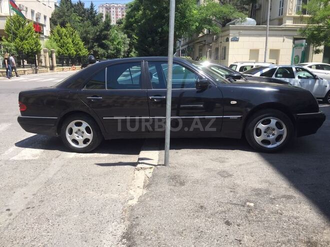 Mercedes E 220 1996, 390,000 km - 2.2 l - Bakı
