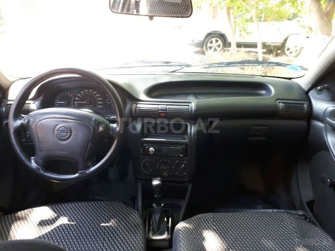 Opel Astra 1994, 375,000 km - 1.6 л - Bakı