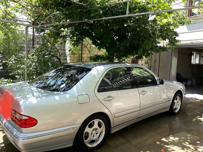 Mercedes E 240 2000, 216,000 km - 2.6 л - Bakı