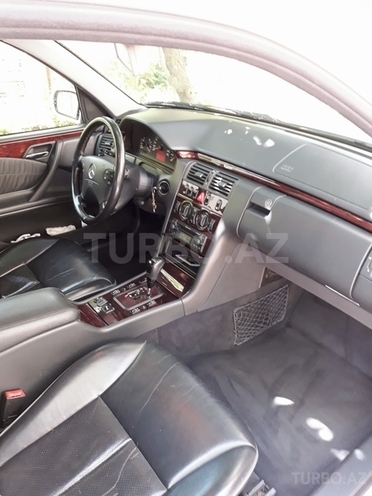 Mercedes E 240 2000, 216,000 km - 2.6 л - Bakı