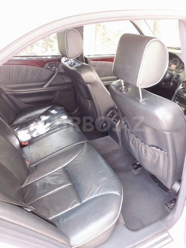 Mercedes E 240 2000, 216,000 km - 2.6 л - Bakı