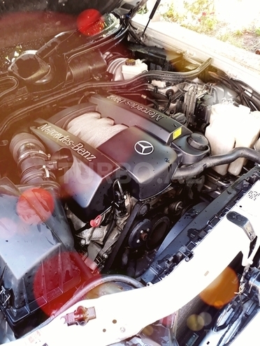 Mercedes E 240 2000, 216,000 km - 2.6 л - Bakı
