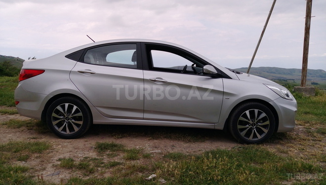Hyundai Accent 2013, 71,300 km - 1.6 л - Bakı
