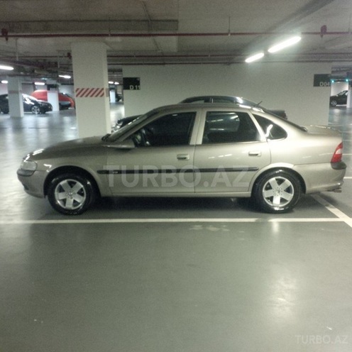 Opel Vectra 1996, 299,000 km - 1.8 l - Bakı
