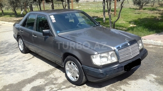 Mercedes E 230 1988, 274,000 km - 2.3 l - Bakı