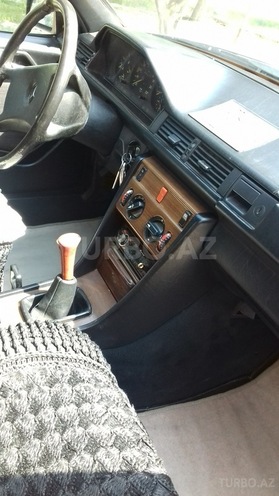 Mercedes E 230 1988, 274,000 km - 2.3 l - Bakı