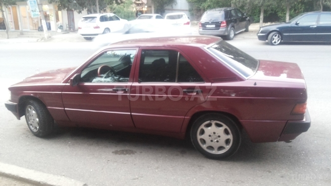 Mercedes 190 1991, 240,000 km - 2.0 l - Bakı