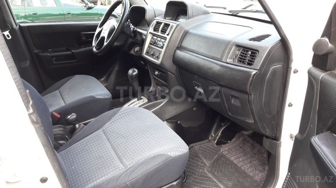 Mitsubishi Pajero io 2001, 225,000 km - 1.8 l - Sumqayıt