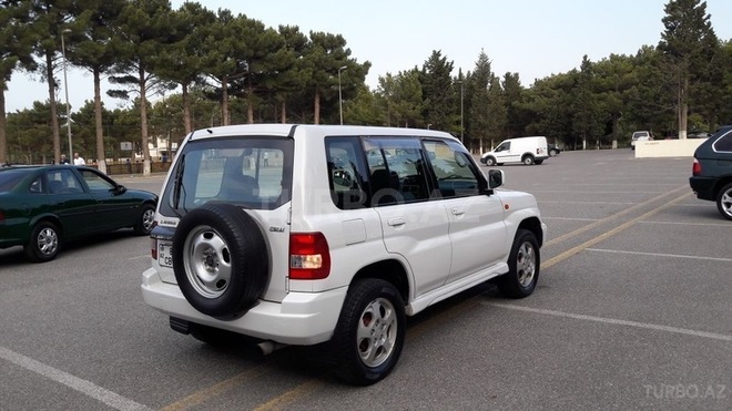 Mitsubishi Pajero io 2001, 225,000 km - 1.8 l - Sumqayıt