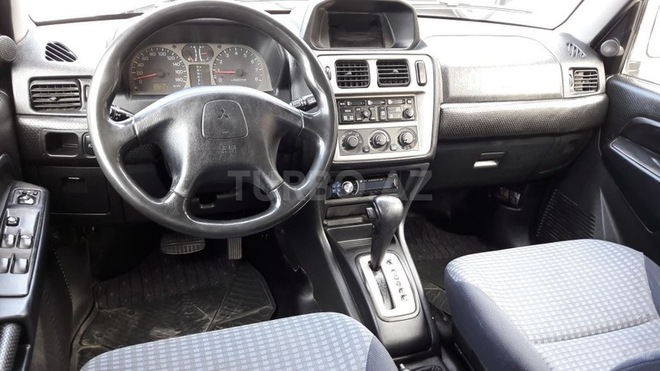 Mitsubishi Pajero io 2001, 225,000 km - 1.8 l - Sumqayıt