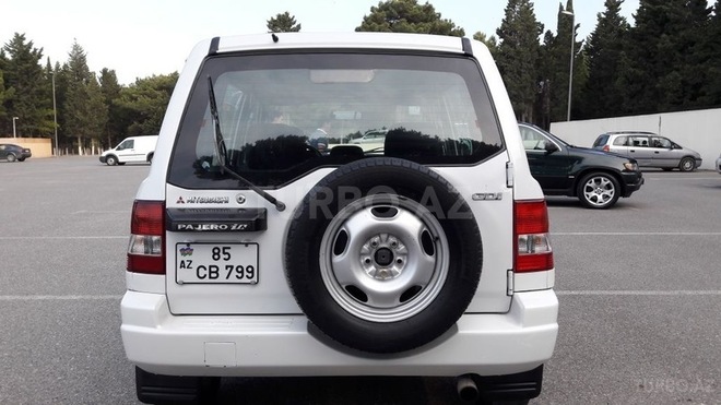 Mitsubishi Pajero io 2001, 225,000 km - 1.8 l - Sumqayıt